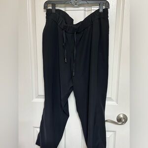 Lulu lemon capri draws string pants